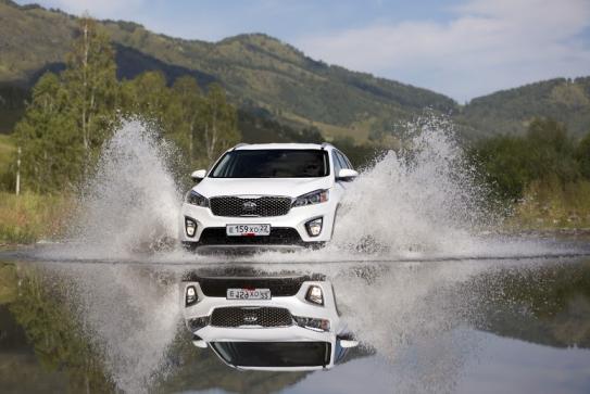 KIA SUV test drive in Altai