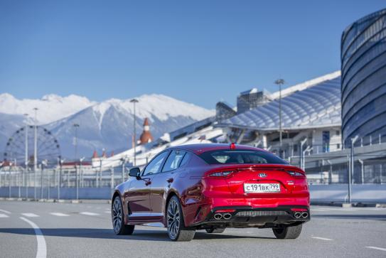 Kia stinger test drive