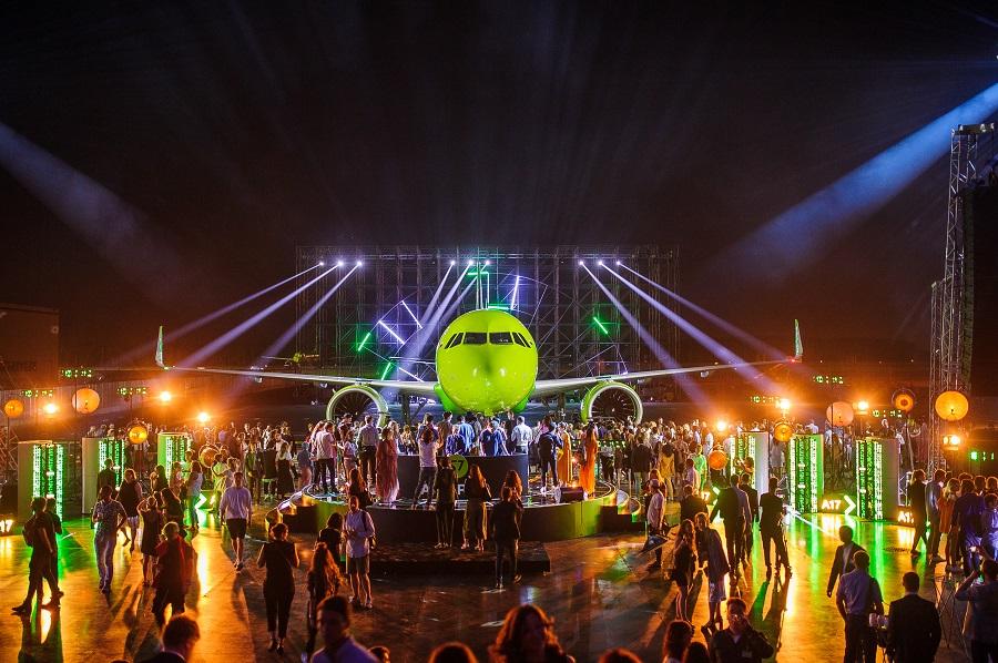 Презентация первого в России самолета Airbus A320NEO в парке S7 Airlines