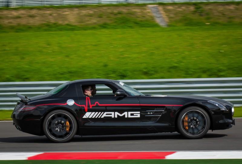Организация работы Mercedes-AMG Lounge на автодроме Moscow Raceway в рамках чемпионата DTM